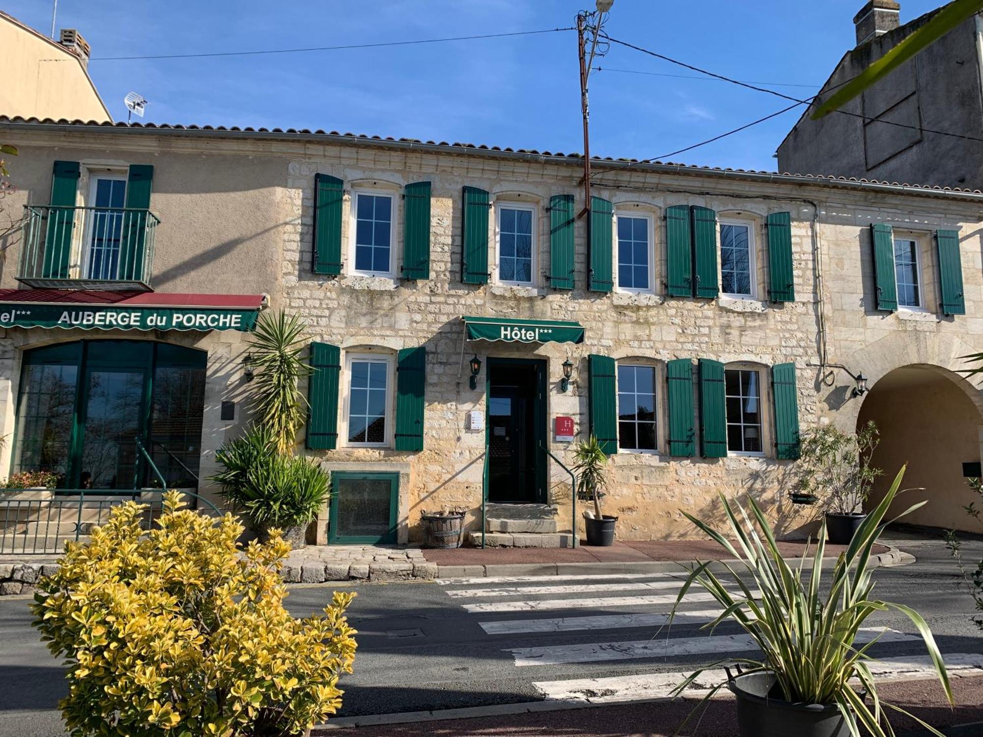 Auberge Du Porche Blaye Exterior photo